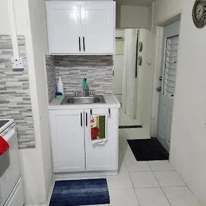 Apartment Dunbar's, Christ Church